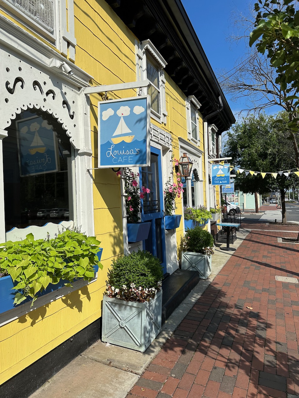 Exterior of Louisa's Cafe.
