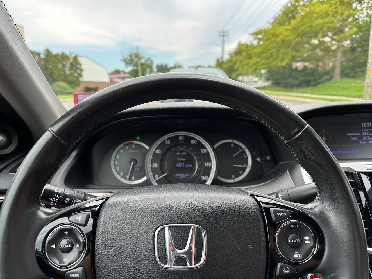 Steering wheel and dashboard of 2017 Honda Accord.