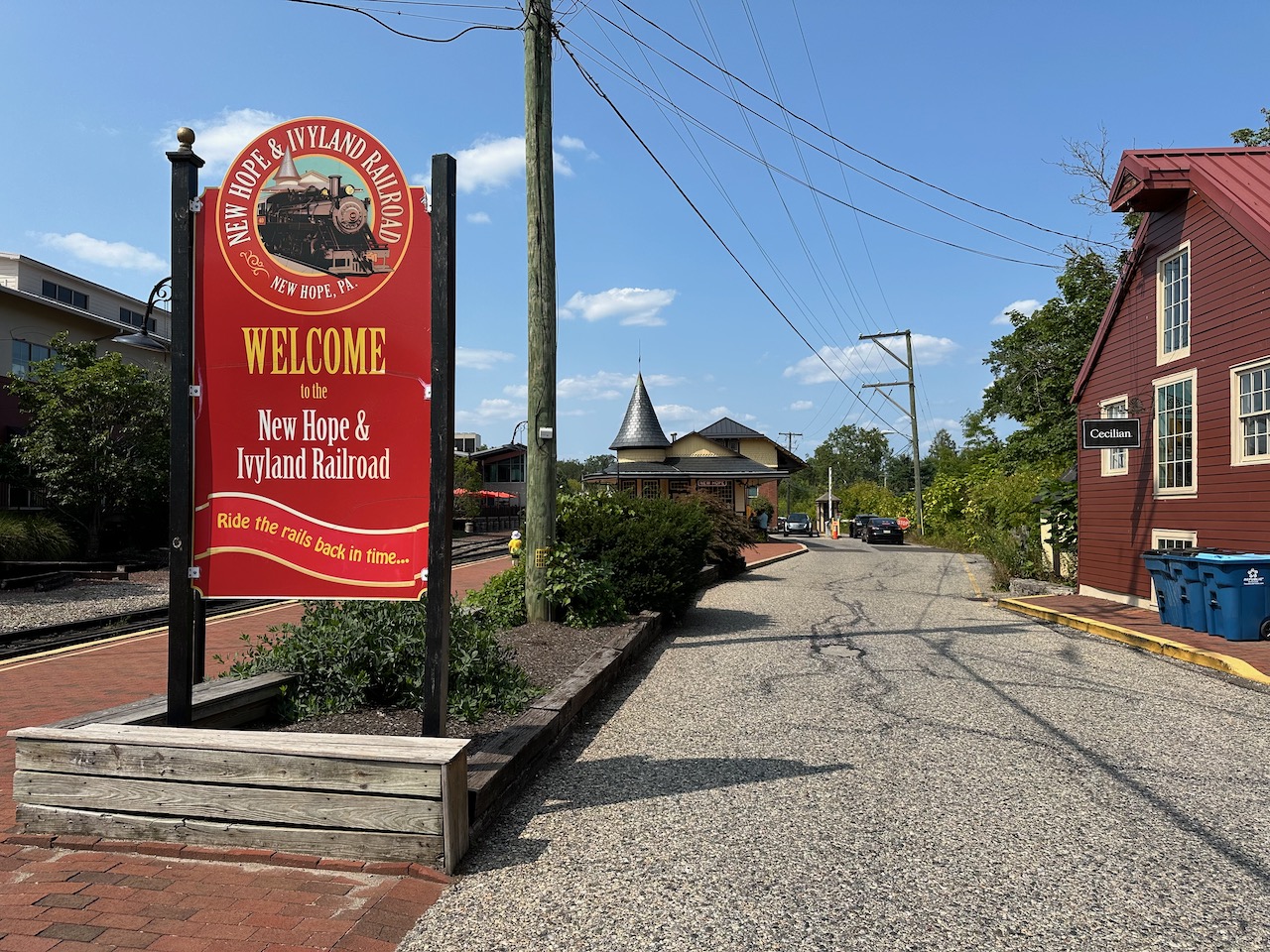 Entrance sign to New Hope & Ivyland Railroad Station.