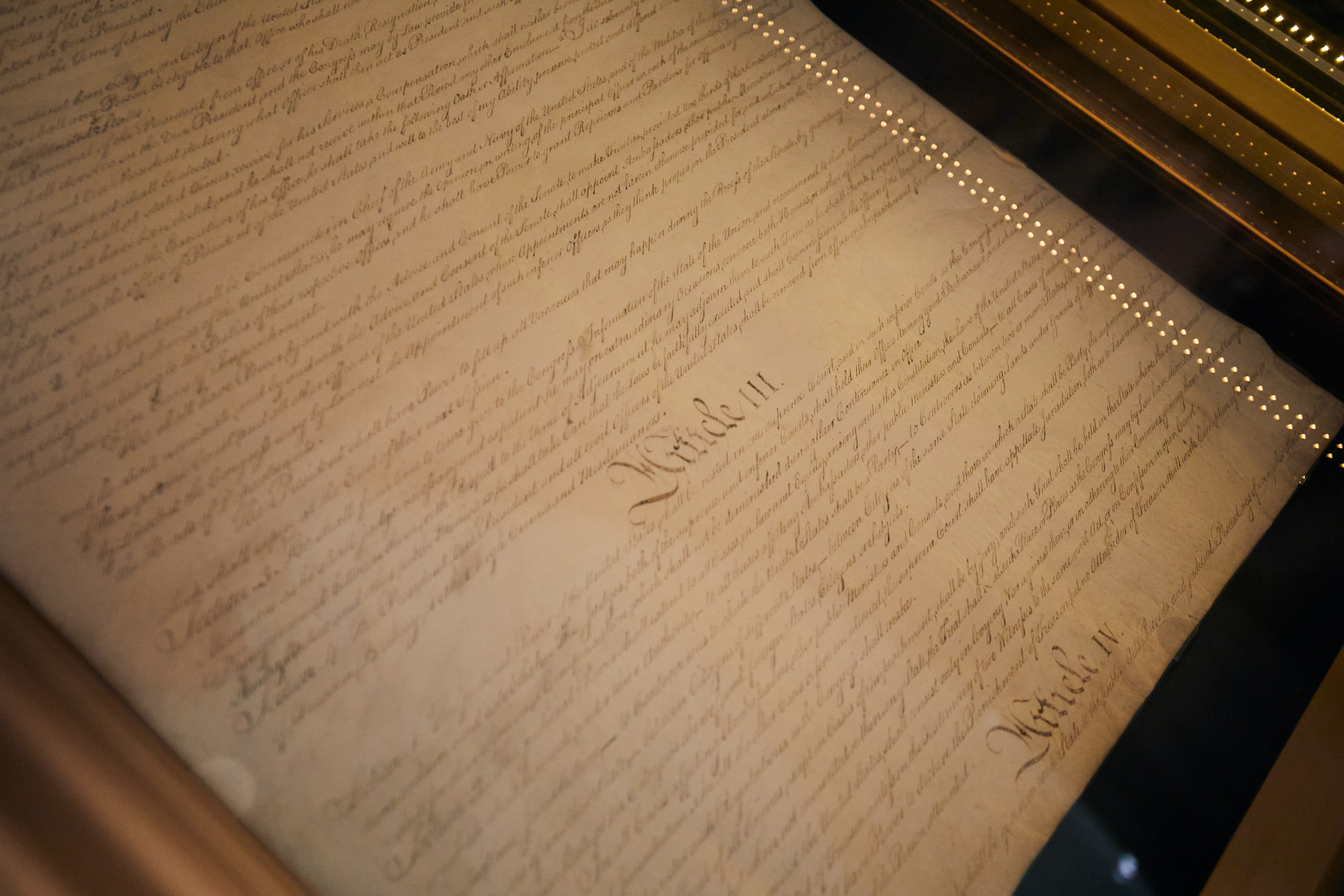 Articles II and III of US Constitution.