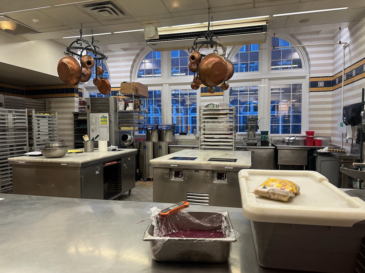 Baking kitchen classroom.