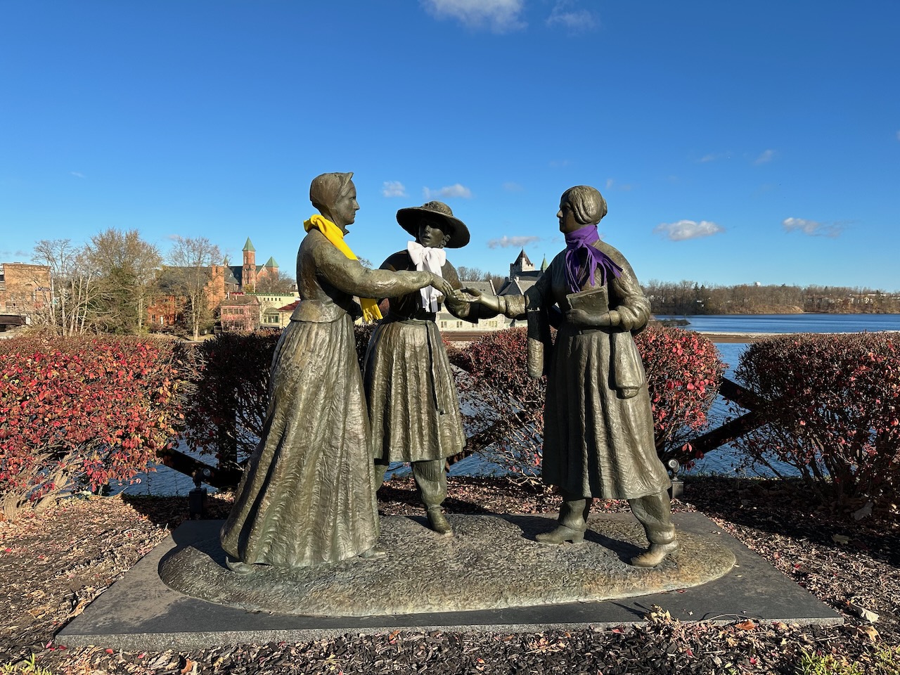 Statue WHEN STANTON MET ANTHONY along river.