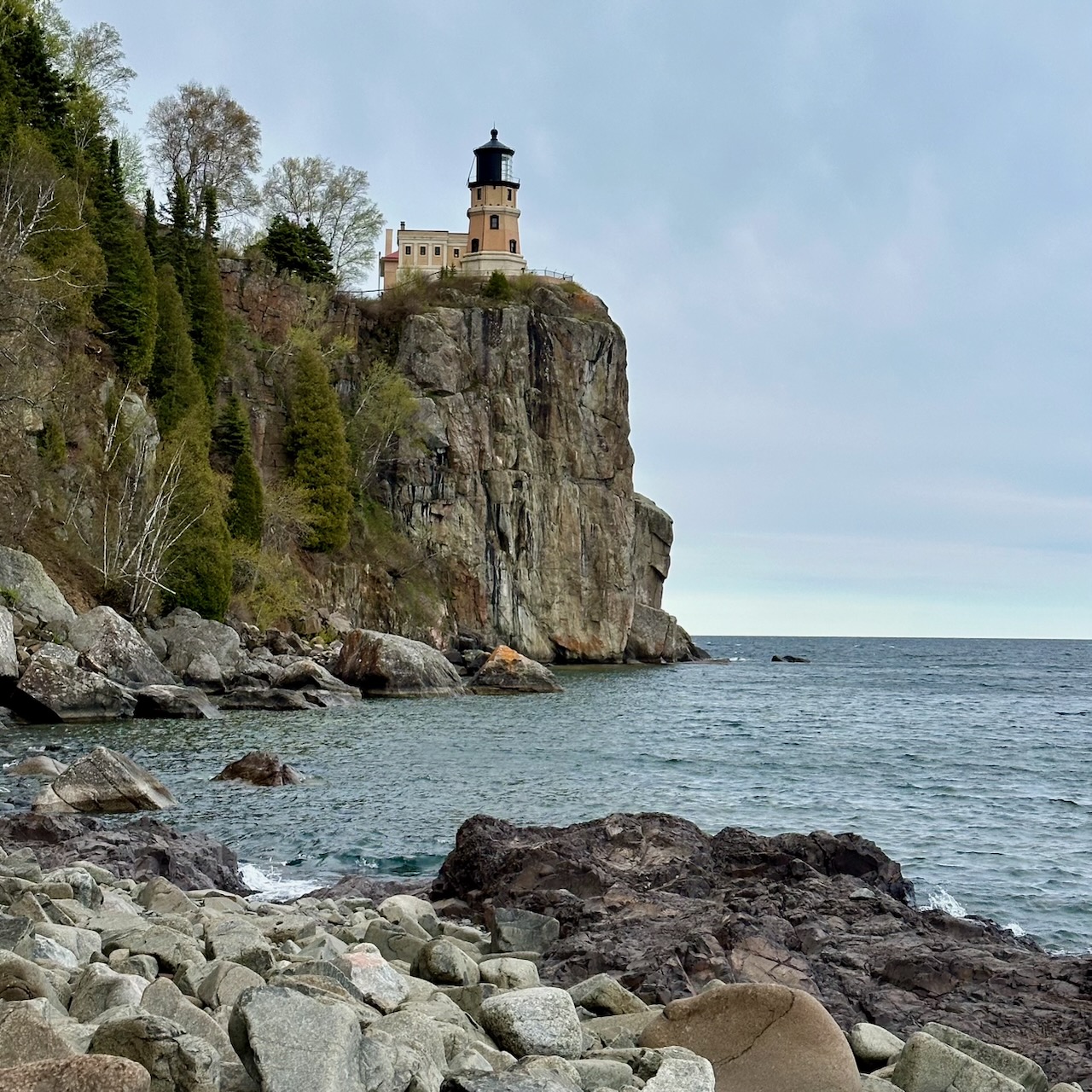 View of Split Rock Lighthouse on cliff above Lake Superior.