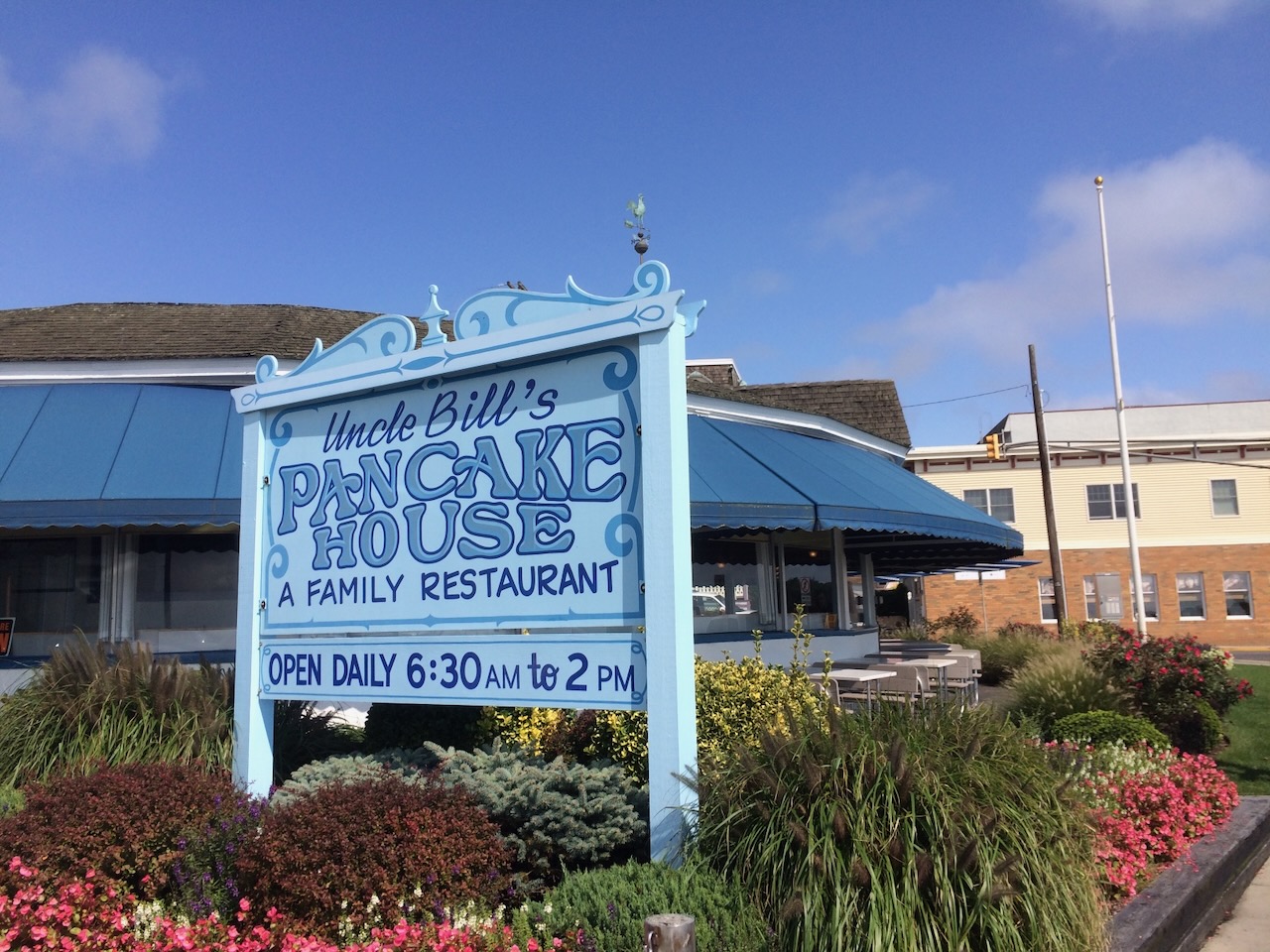 Exterior of Uncle Bill's Pancake House. 