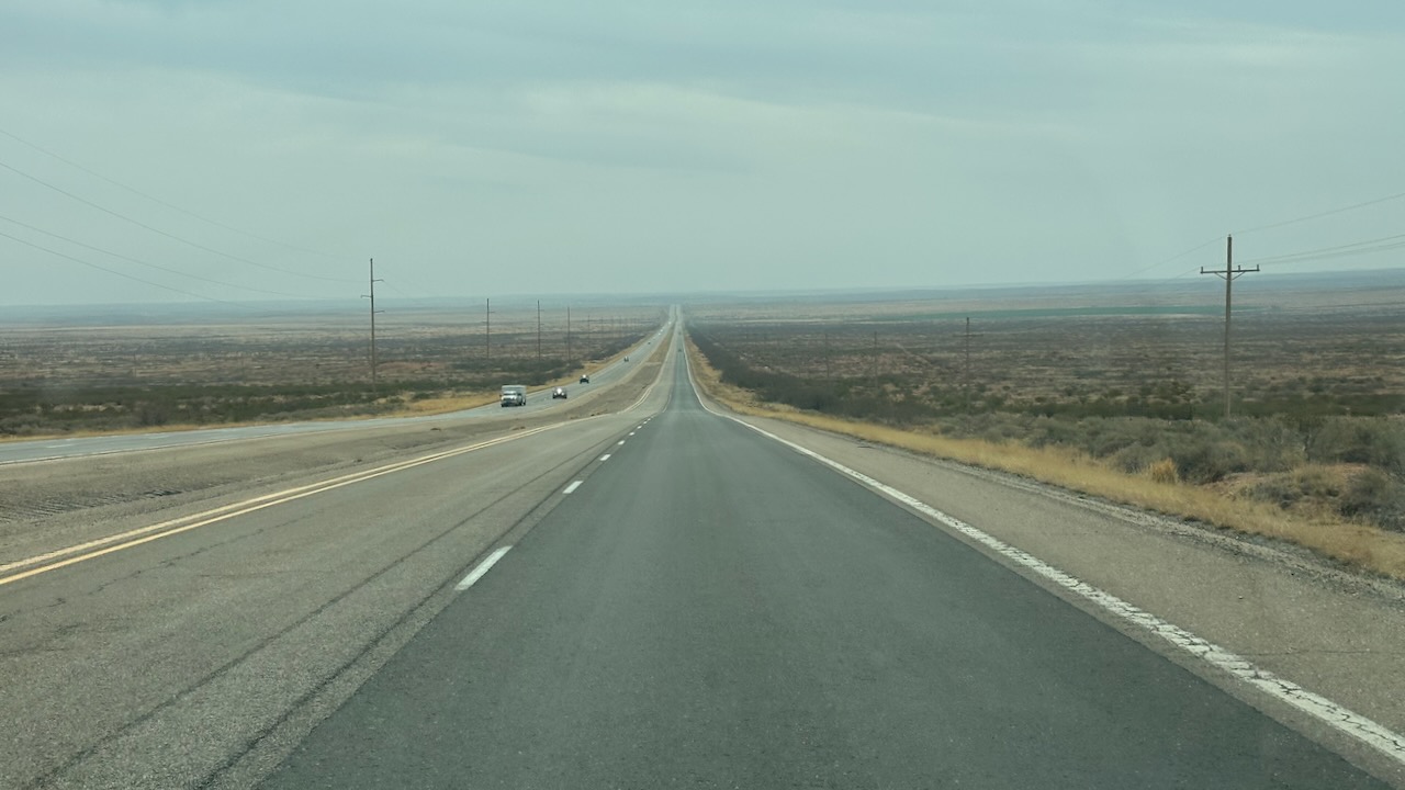 View us US-285 through desert.