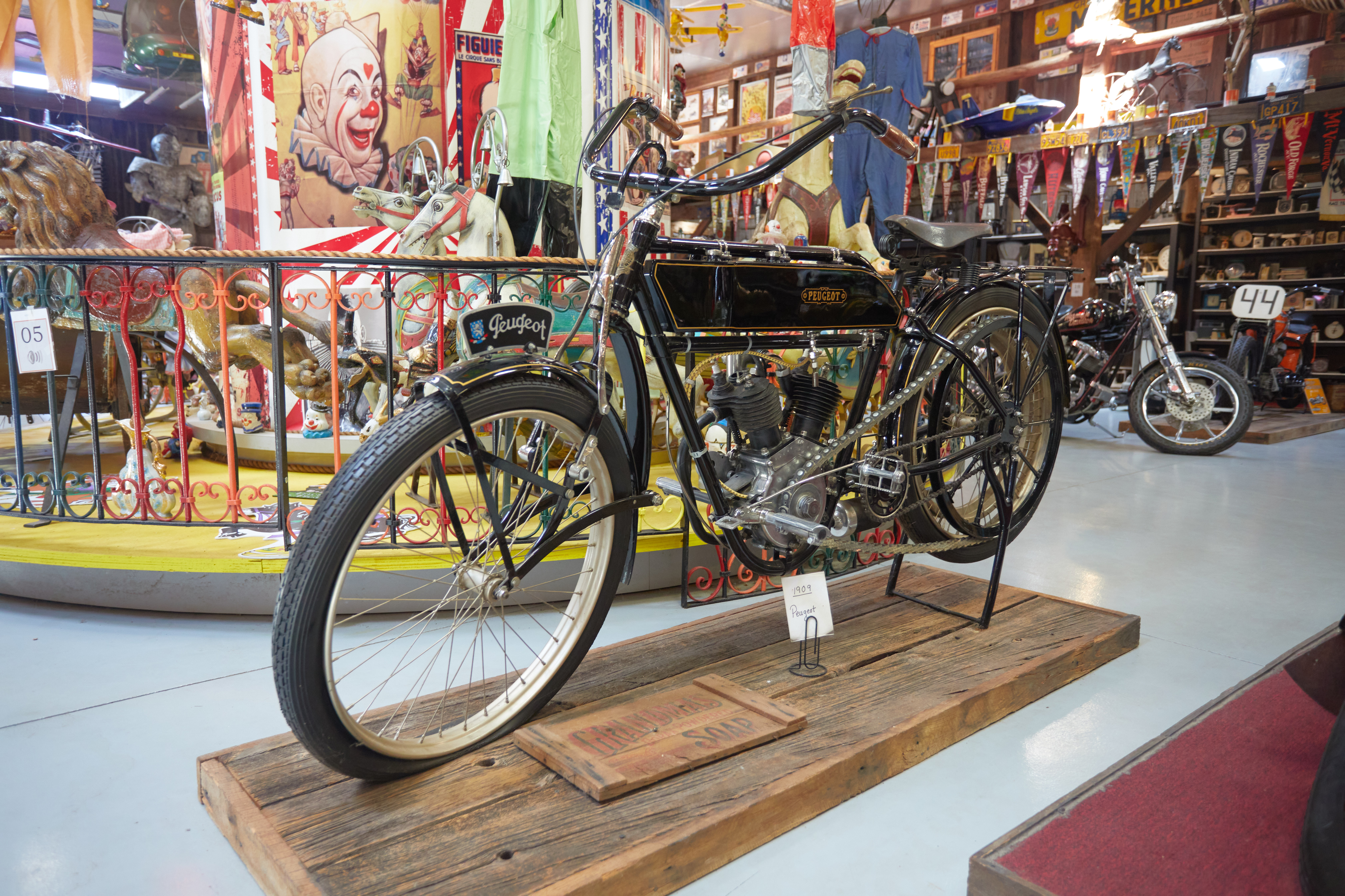 1909 Peugeot motorcycle