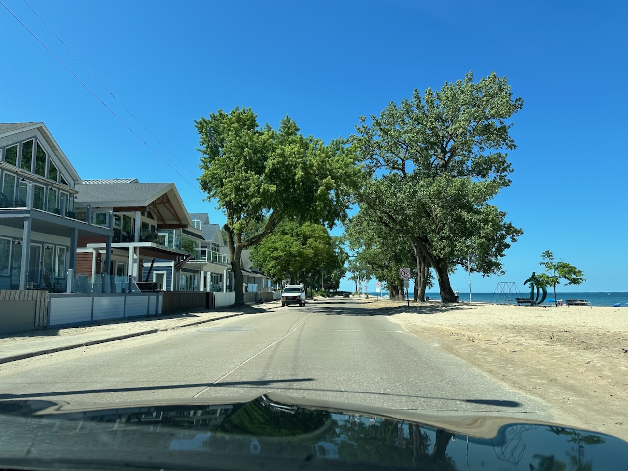 Lakefront houses facing Lake Michigan.