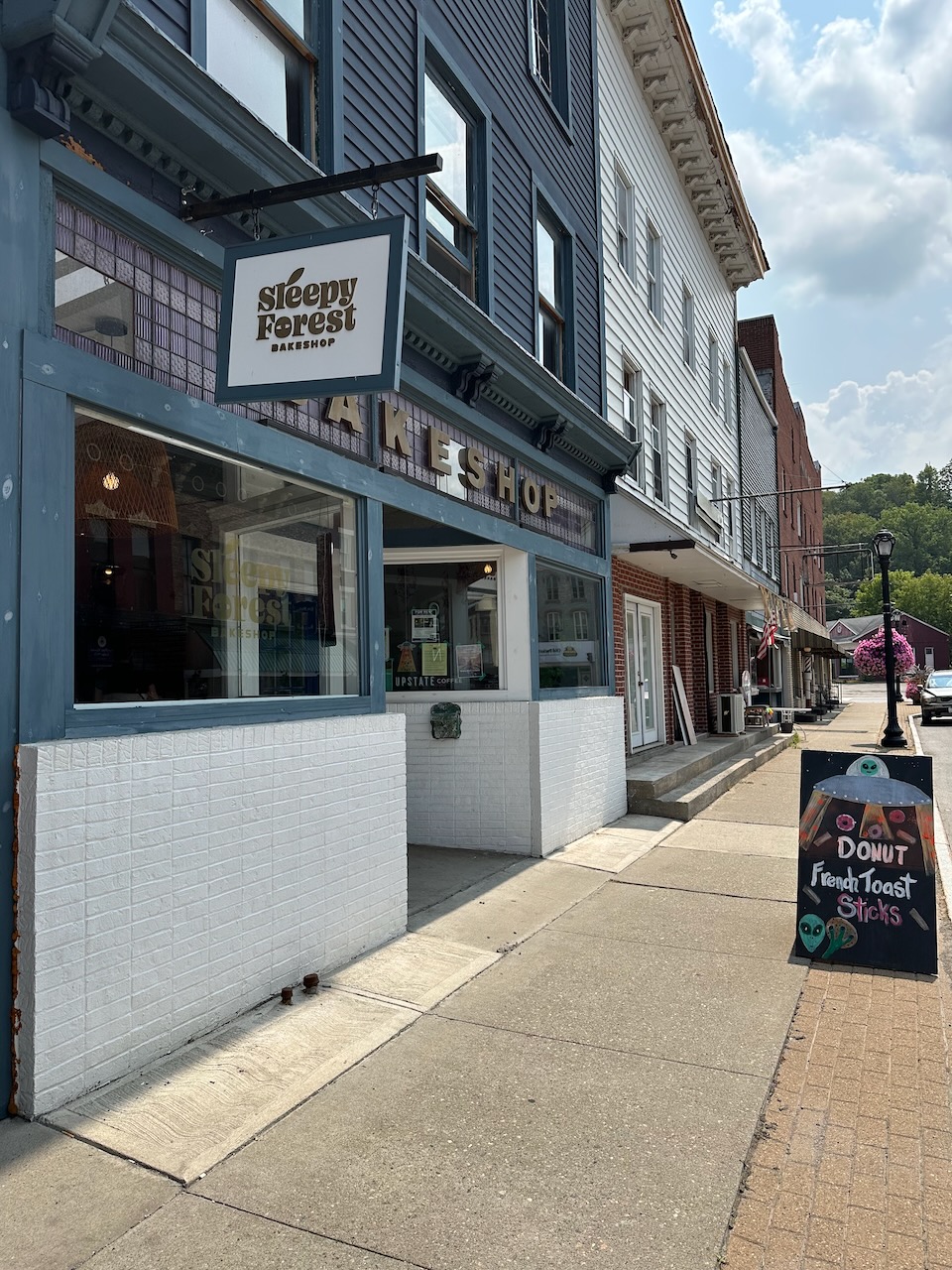 Exterior of Sleepy Forest bakery.