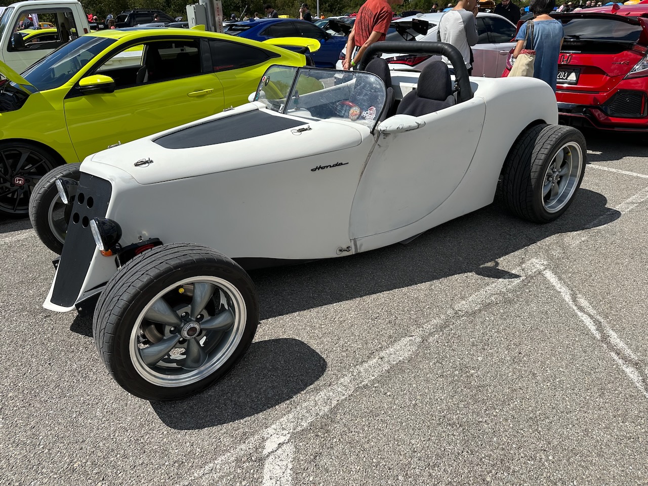 White 1930s Ford hot rod.