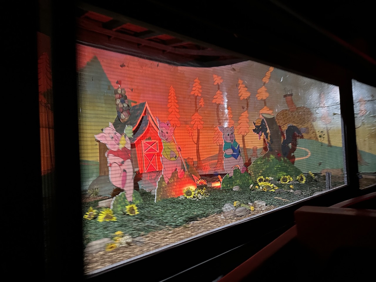 Small diorama on display in Ye Old Milll tunnel.