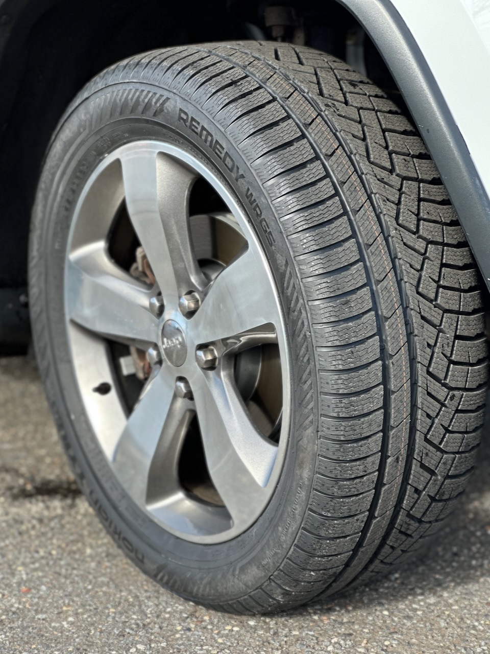 Nokian WR G5 Remedy tire on Jeep Grand Cherokee wheel