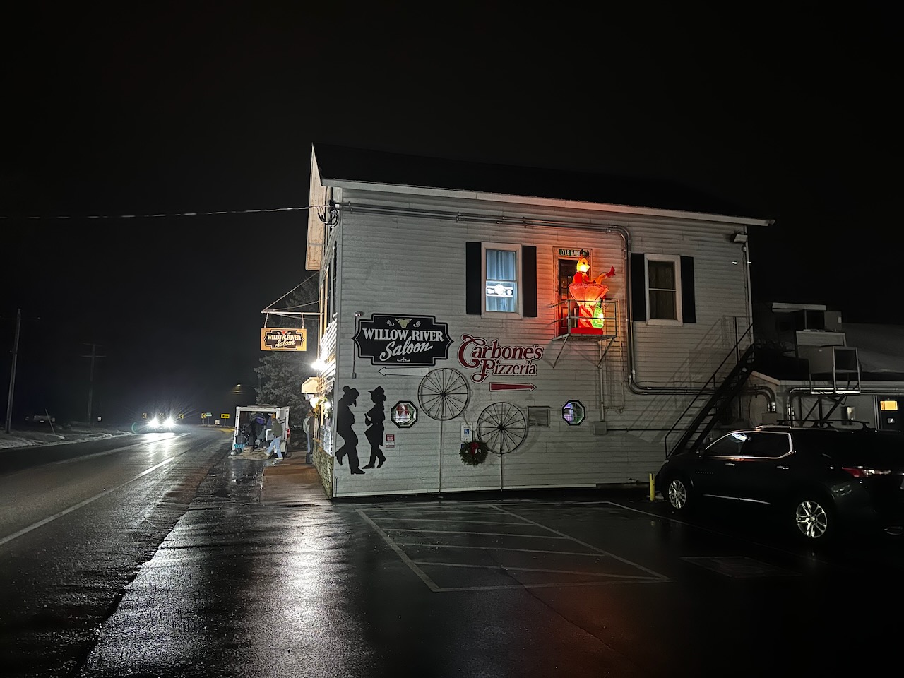 Exterior of Willow River Tavern
