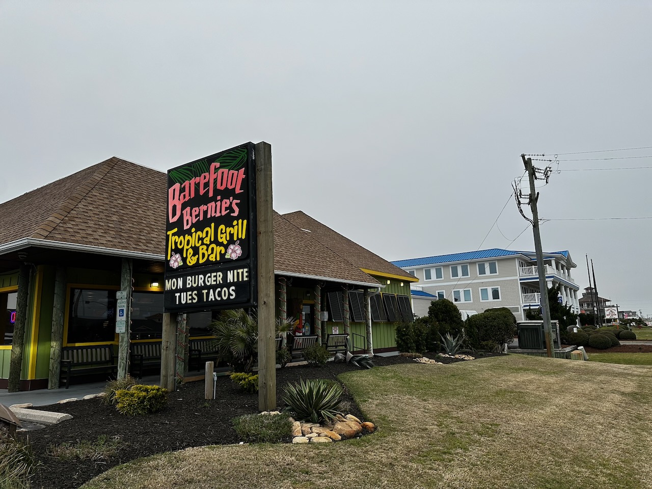 Exterior of Barefoot Bernie's restaurant.