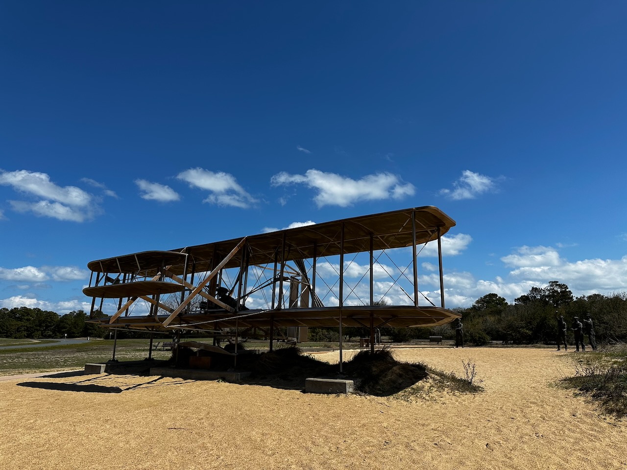 Statue of Wright Flyer.