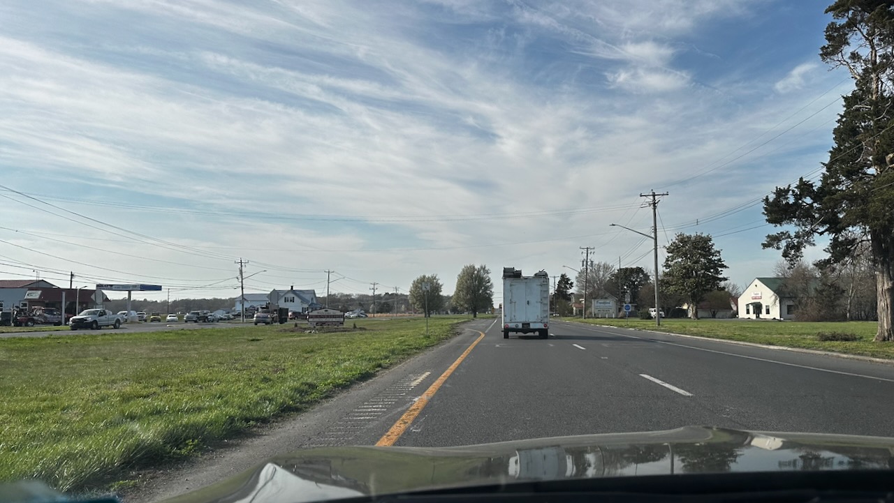 Welcome to Frankfort Delaware sign on median of highway.