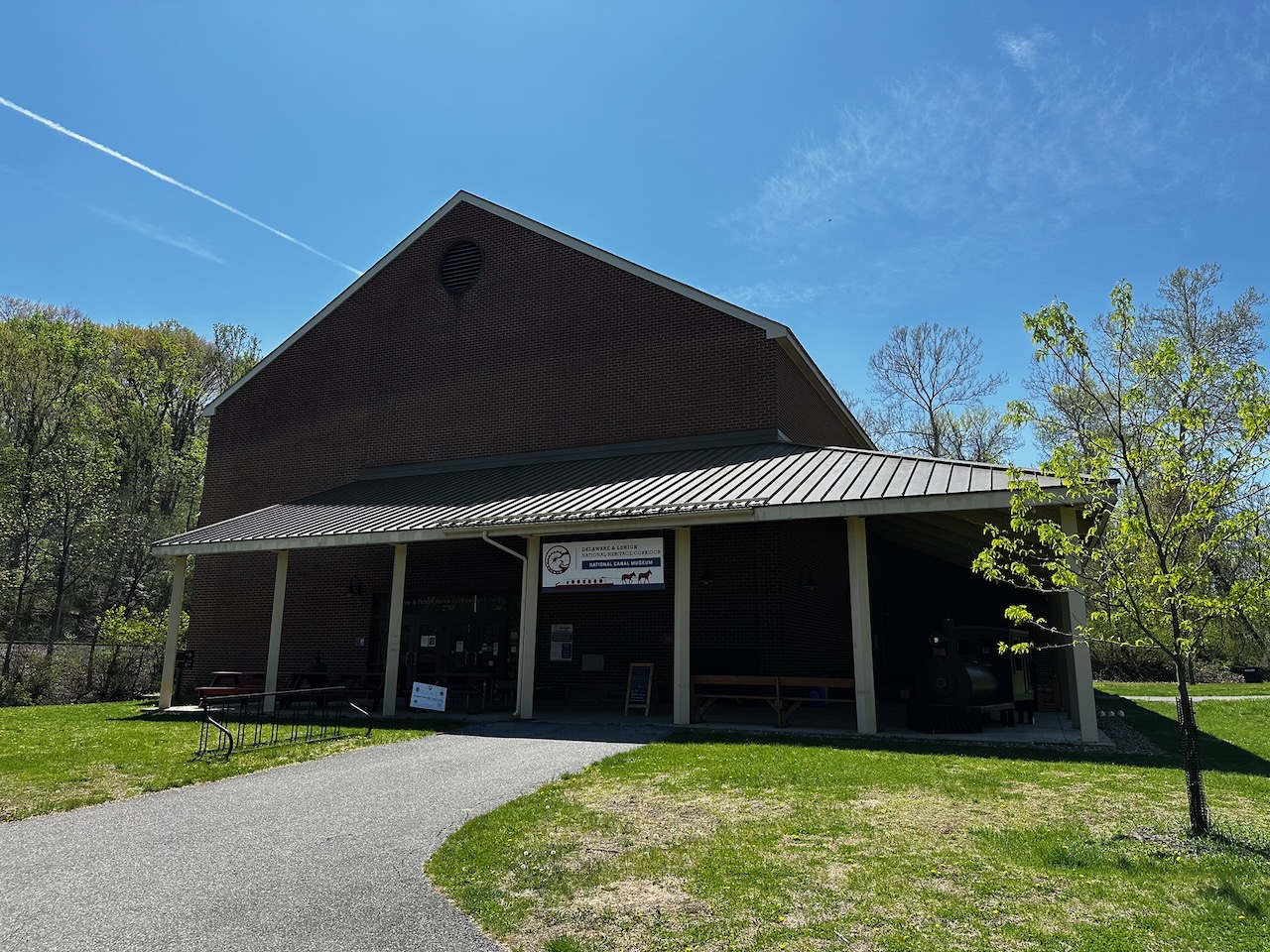 Exterior of National Canal Museum. 